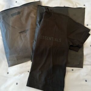 Women’s Essentials Fear of God short sleeve tshirt